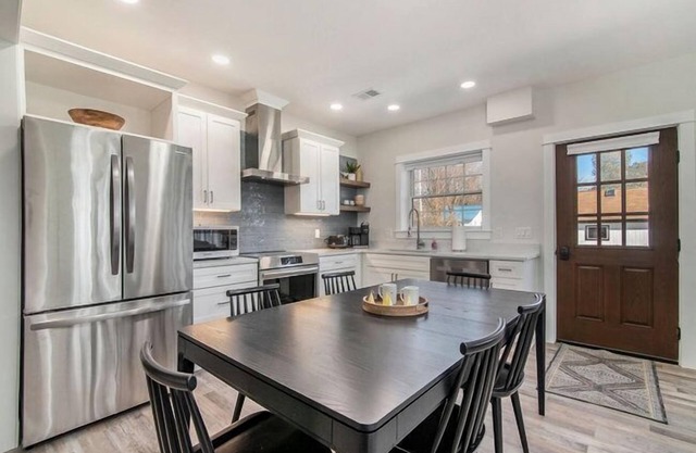 Brand new 2 Bed/2 Bath Luxury Condo at the Dala House