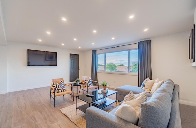 Brand new 2 bedroom suite in the heart of Beamsville’s wine route
