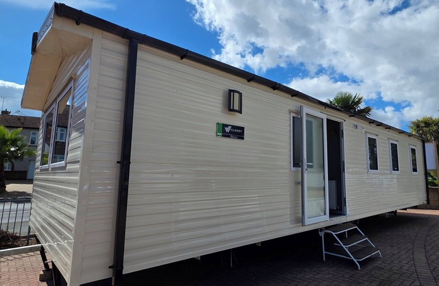 Brand New - 3 bedroom Caravan.