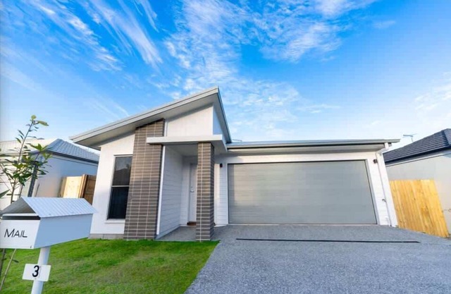Brand New 4BR Family Oasis Easy Brisbane Access