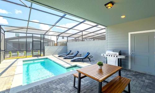 Brand New Charming Home 9 Miles To Disney