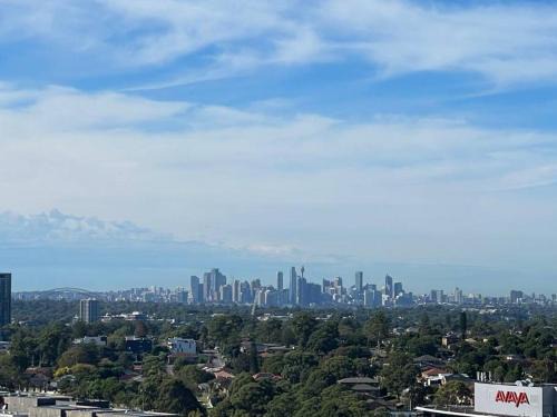 Brand new City view condo 4bed2bath with Parking