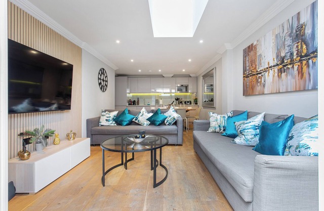 Brand New Development. 5 Star Luxury flat with garden