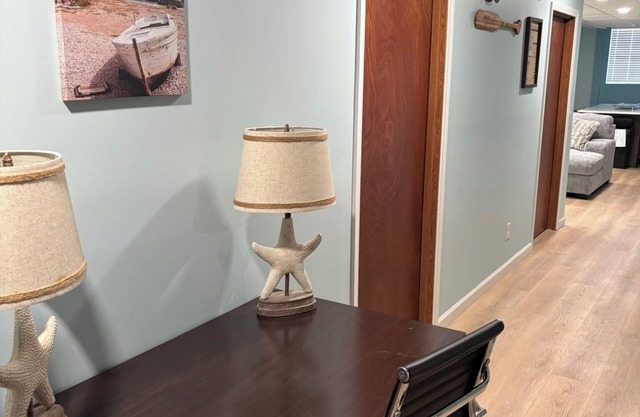 Brand-New Erie Bluez Lake –Themed Getaway – Sleeps 14!
