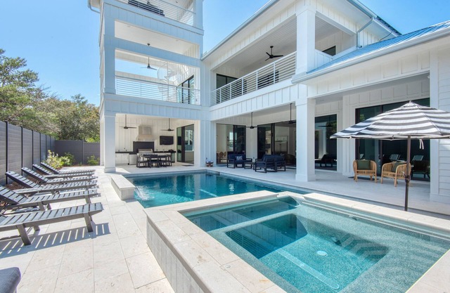 Brand New Home w/Gulf Views & Private Pool 6bd/8bth