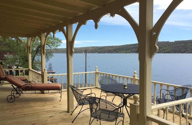 BRAND NEW | INCREDIBLE VIEWS | BOAT SLIP | TWO BALCONIES