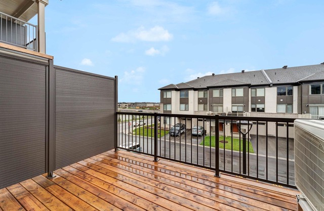 Brand New Luxury 2 Bedroom. 20mins to DT