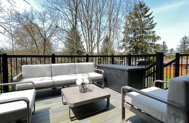 BRAND-NEW LUXURY SUITE in DOON SOUTH, min to 401