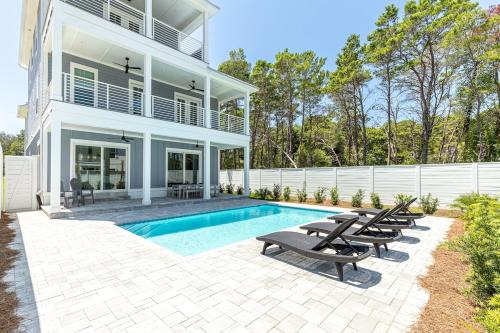Brand New, Private Pool, Walk To Beach, Game Room