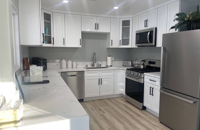 Brand new remodel home! 30 Minutes to Malibu!