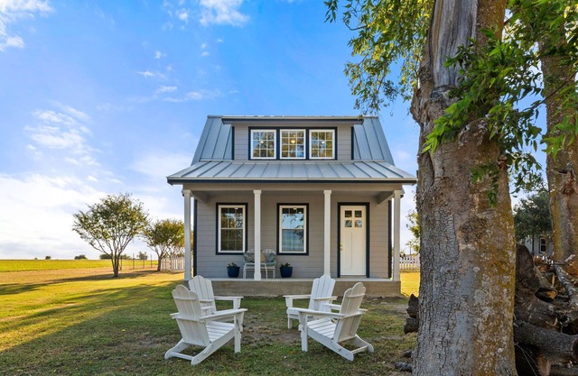 *Brand New* Romantic 1BR Chateau on 5 acres Near Samsung in Taylor