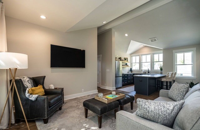 Brand New - Southpark Abode