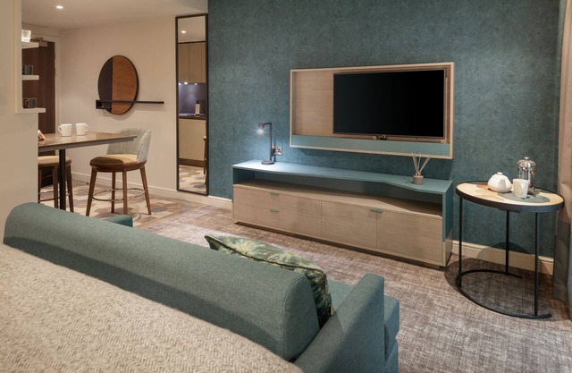 Branded Heathrow Aparthotel