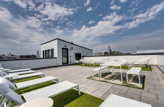 BrandNew Studio+Smart TV w/Roof Top in MTL -38