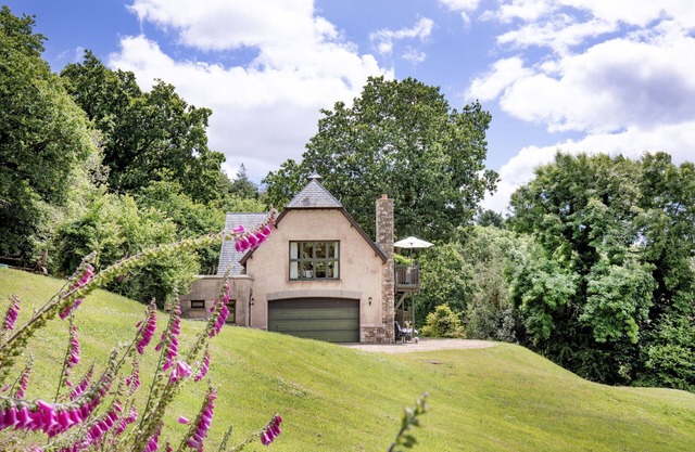 Branscombe Lodge - sleeps 2 guests in 1 bedroom