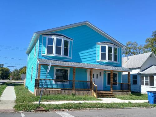 Branson House Bed & Breakfast