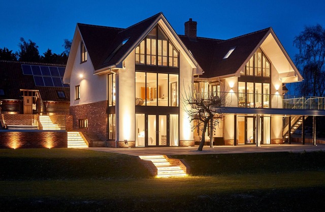 Branson's Estate - Six Bedroom House, Sleeps 12
