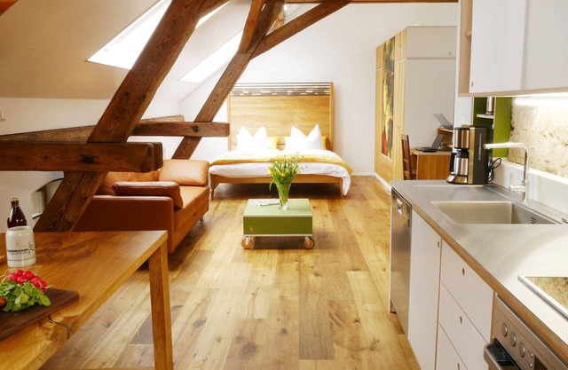 Brauhaus 3 "Hopfen", the cozy penthouse. Sauna, infrared sauna, natural pool