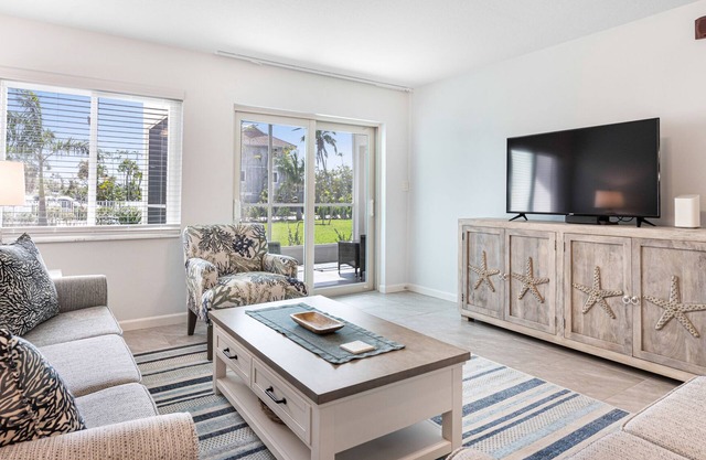 Breakers West A4, Ground-Level, 2 Bedroom, 2 Bathroom Condo