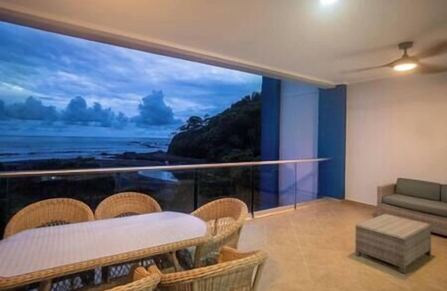 Breakwater Point 502