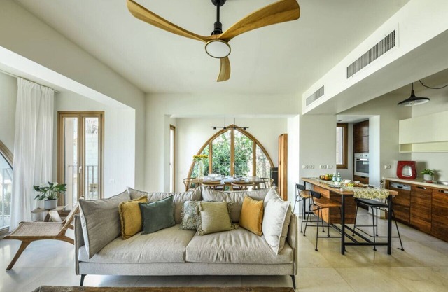 Breathtaking 3 BR Apt w Sea View in Central Jaffa