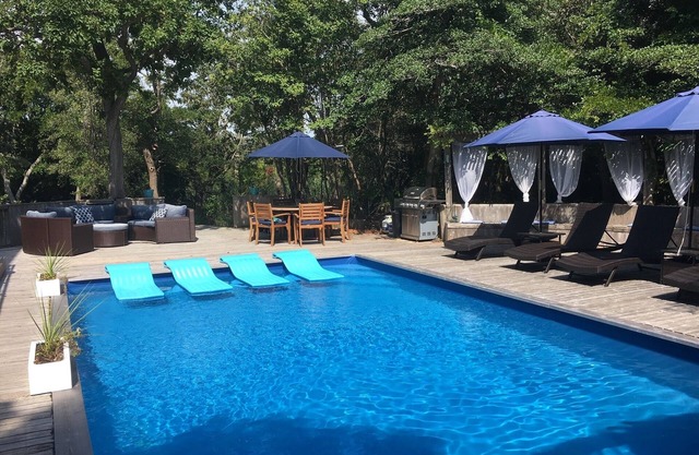 Breathtaking secluded resort property one block from ocean