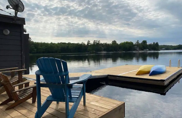 Breathtaking View Lake Front Cottage
