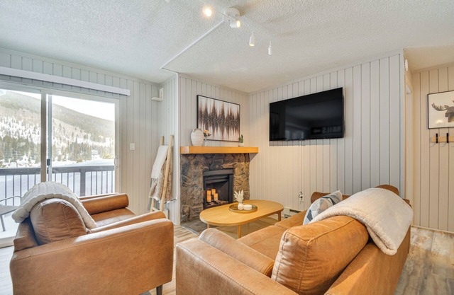 Breckenridge Area Condo w/Mountain Views