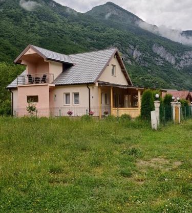 Breti's GuestHouse