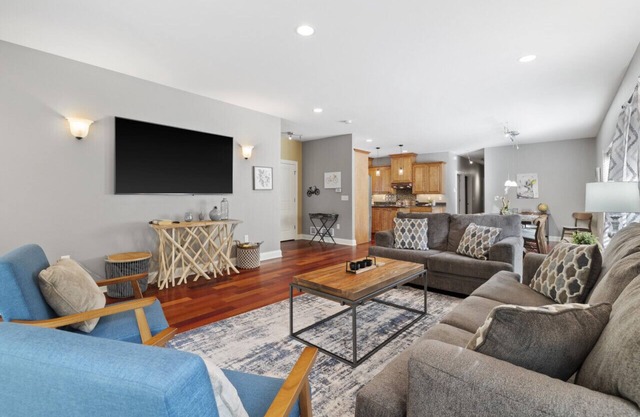 Brewers Hill Belle 3 bed, 3 bath, & balcony