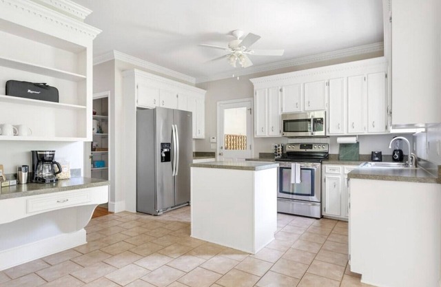 Brick Bliss on Broadreach | 4BR 3.5BA