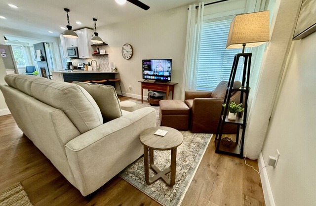 Bricklet | Small House, Big Charm Near HPU/Market