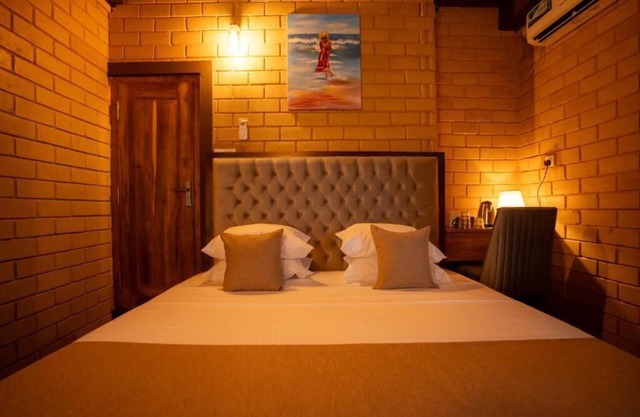 Bricks 90 Weligama - Deluxe Double or Twin Room with Sea View