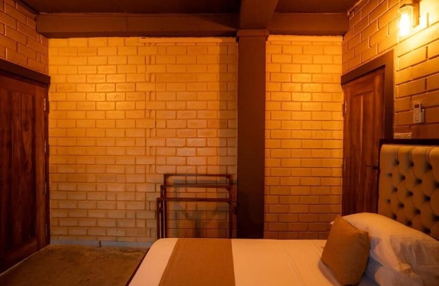 Bricks 90 Weligama - Deluxe Double or Twin Room with Sea View