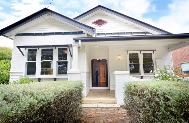 Bridge Haven - A modern, bright and beautifully-appointed home!