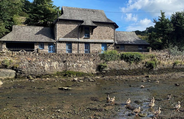 BRIDGEND BARN, family friendly, with open fire in Newton Ferrers