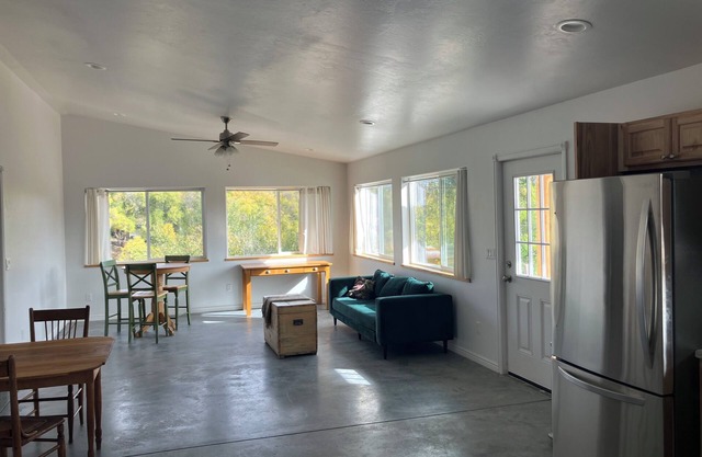 Bright 2-bedroom house in quiet family neighborhood with views of Mount Lamborn