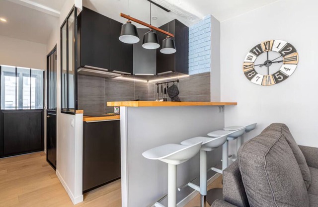 Bright 2-room apartment in Paris 1er near the Louvre and Notre-Dame