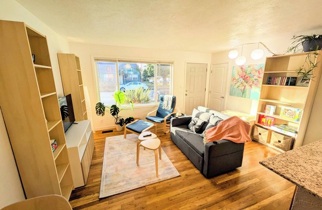 Bright 2BR, Cal King Bed, 15 Min walk to OSU