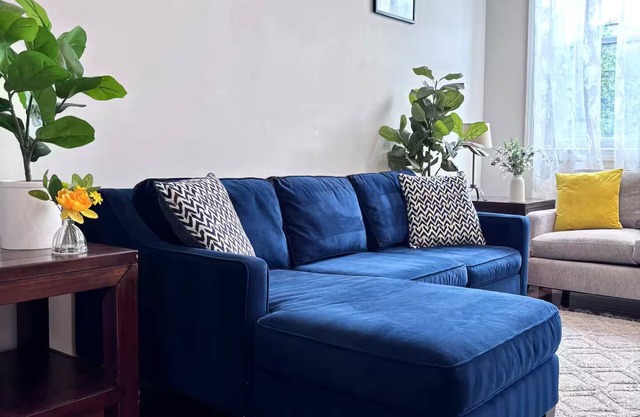 Bright 3BR Apartment near Art Museum