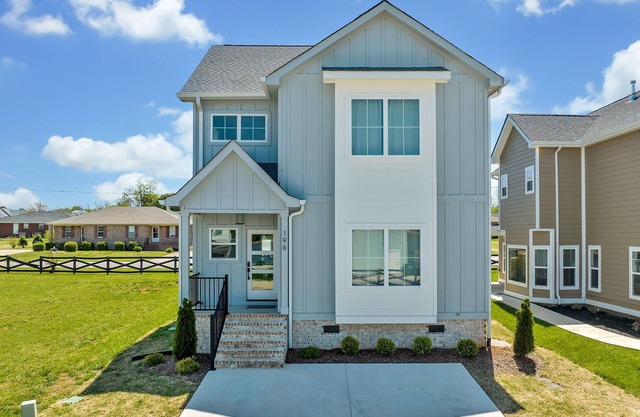 Bright airy lakeside home in gated community