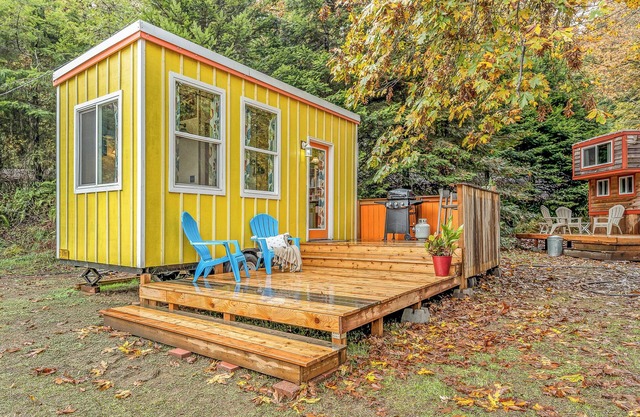 Bright and Colorful Tiny Home for Two - Unique Northwest Vacation Rentals