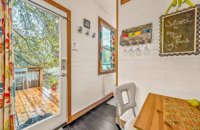 Bright and Colorful Tiny Home for Two - Unique Northwest Vacation Rentals