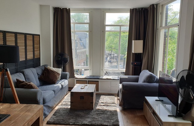 Bright and Cozy Apartment in Central Amsterdam Near to all the key Attractions