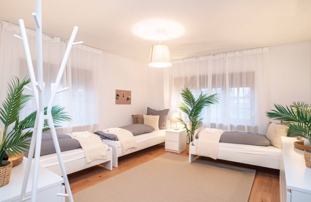 Bright and Cozy Apartment in Nauen with 3 Single Beds