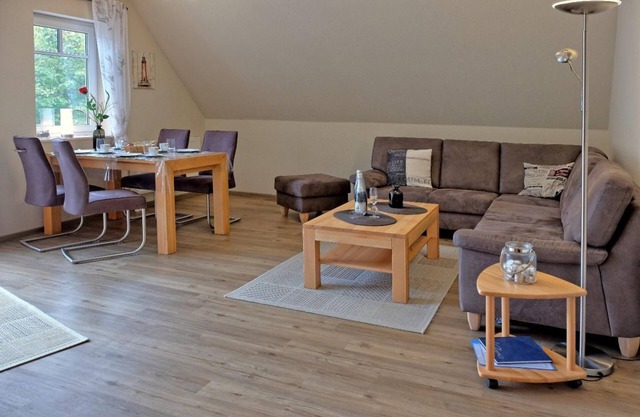 Bright and friendly furnished apartment in a central and quiet location! -