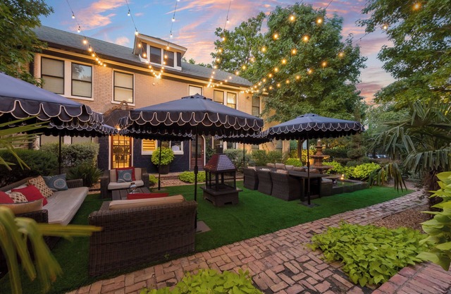 Bright and luxurious 1-bedroom condo combining historic charm with modern comfort. Features a spacious living area with elegant furnishings, crystal lighting, and abundant natural light for a refined Dallas stay.