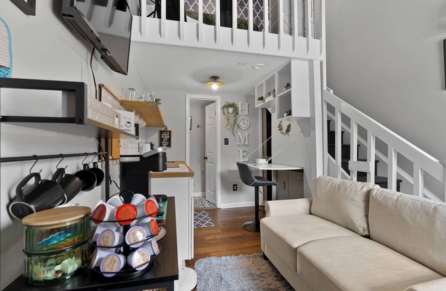 Bright & Cozy Raleigh Spot