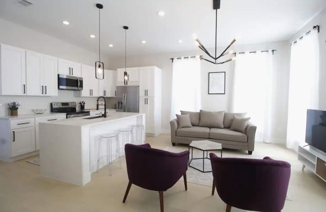 Bright Irish Channel Cottage 10 mins to FQ/Uptown