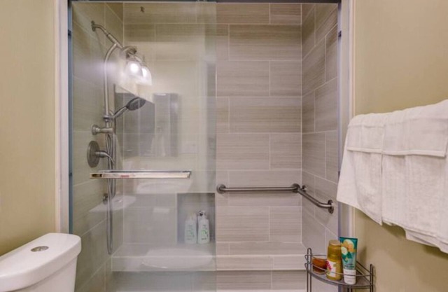 Bright & modern 2 BEDS NEAR SF Zoo | Easy Parking